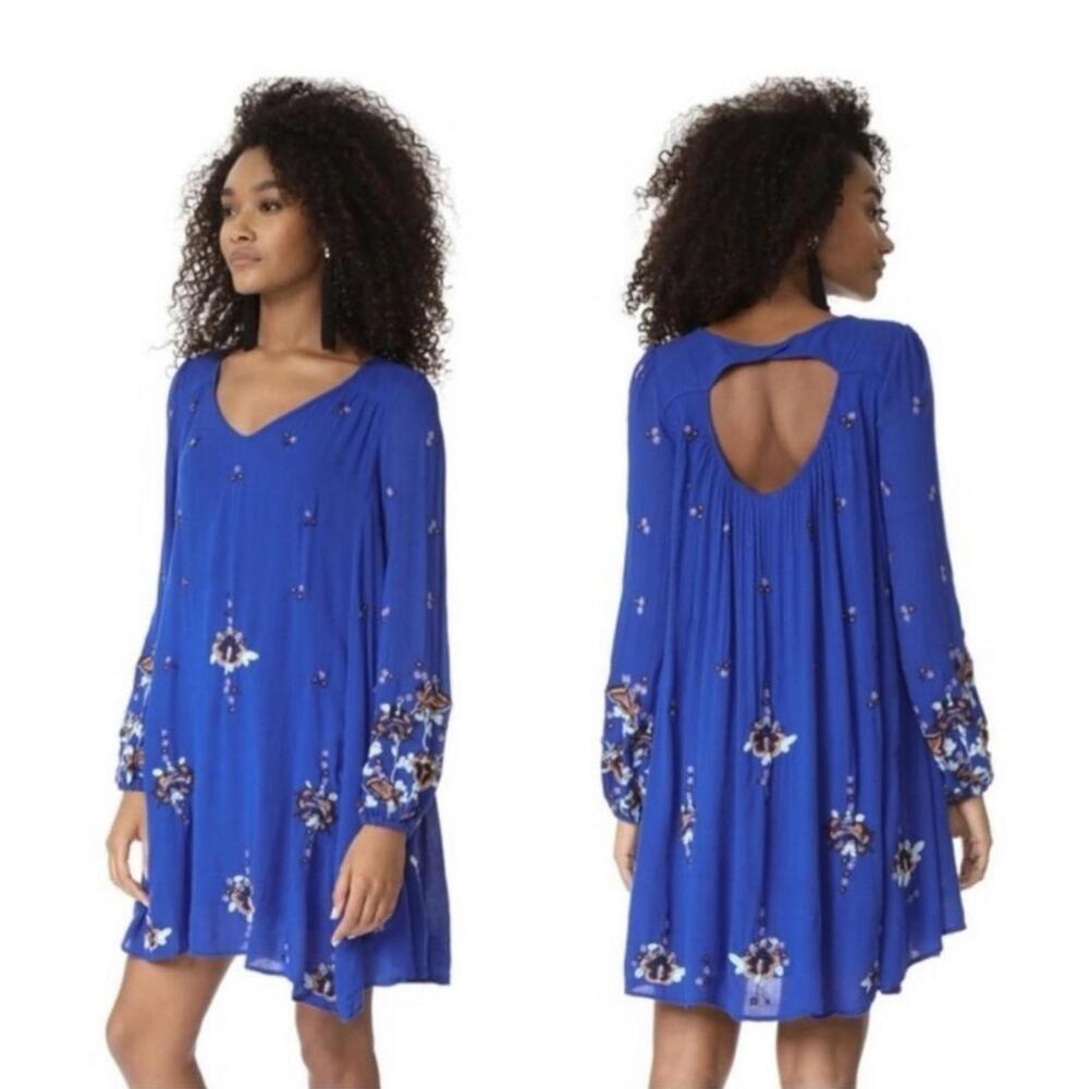 Free People - Chic Blue Floral Dress with Keyhole Back